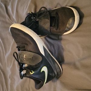 Boys Kyrie Basketball Sneakers